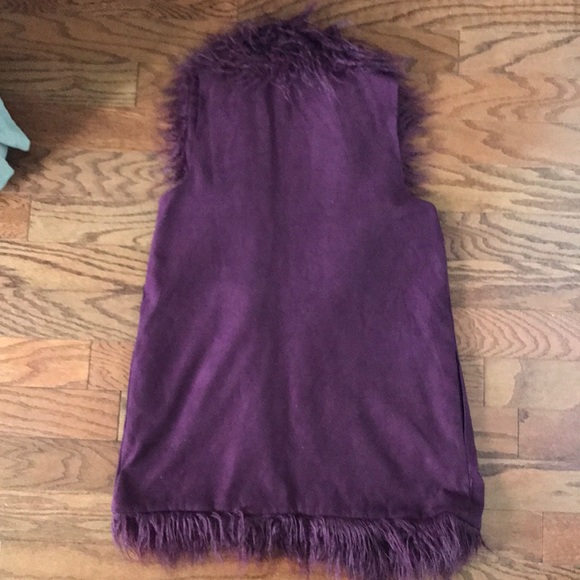 Forever 21 Velvet Vest - Picture 3 of 3